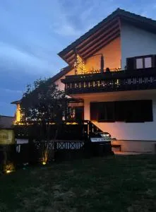 Haus in Laupheim - 6 Personen - Whirlpool - Garten - 3 Zimmer - Dellmensingen