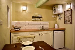 Arcanum apartment 1 very close to seafront bus station and ferry to Valletta