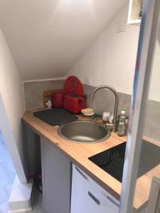 Studio dans les pins à 2 pas de la plage
