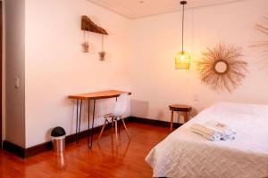 Habitación Comfort con Baño Privado en Poblado-A1