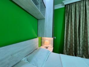 Airport Apartments Near The Sea