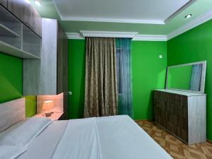 Airport Apartments Near The Sea