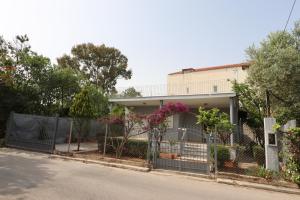 Lia Beach house near airport