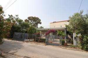 Lia Beach house near airport