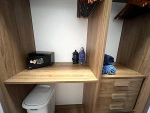 406 Cozy Studio Walking distance to 5th Av