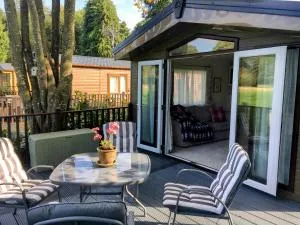 Thistle Lodge - Crook of Devon