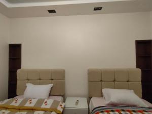 luxurious Downtown House near airport and Malls