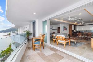 Blue Horizon Luxury Condo