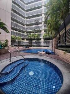 avah Family room NAIA T3