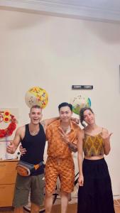 Happy Old House 1738