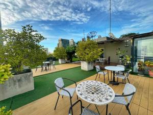 W8 Condo, LUXE 2 Bedroom Private floor, Best Hip Central Bangkok area, 5 mins from Thonglo BTS station