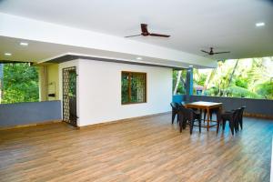 Waynes Nest Calangute Goa