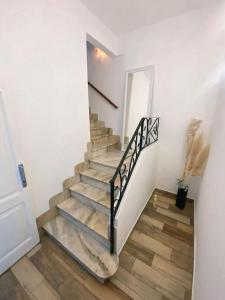 Casa Completa con Balcon y Patio privado