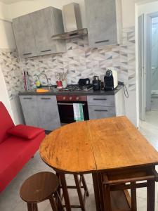 B&B Civitavecchia la casetta con giardino