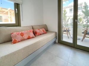 Joelia Suites in Naousa Paros with private jacuzzi!