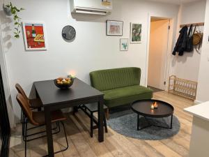 Cosy 2B apartment with private parking