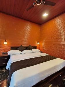 Betel Brooks Resort
