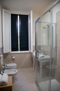 2 Zimmer mit Verbindungstür mit eigenem Bad