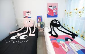 MysteryMonster Hostel