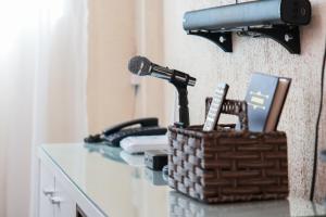 Tagaytay Overlooking Taal. Free Parking Fast Wi-Fi