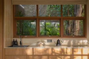 Rumah Amara - Bespoke, Japanese-Inspired 1 BR Studio in Peaceful Uluwatu Jungle