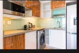 Umhlanga Lagoon Drive Top Sea Facing Unit