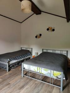 Maisons de vacances Gite de l etang du Planchon : photos des chambres