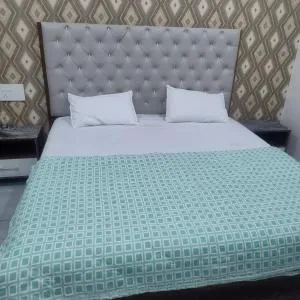 Ambrosia hotel and Restaurant - Rohti