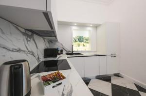 Nitti 76 Luxury Apartment