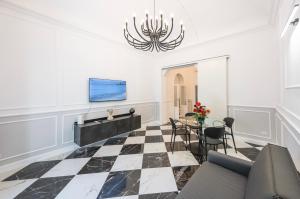 Nitti 76 Luxury Apartment