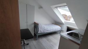Ladies Only Single Room with Exclusive Shower Room London Edmonton Green