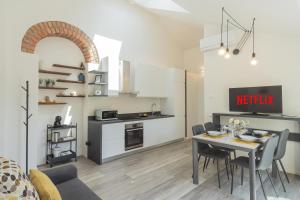 ManaraQuattro - Apartment with free parking and view in Como, near the center - Lake Como