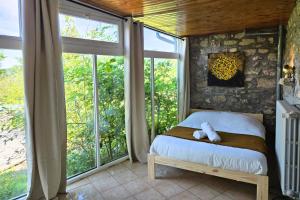 Villa de luxe, nichée dans les montagnes