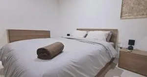 Spacious Getaway in Attard with Terrace & Garage - 阿塔德