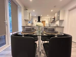 Comfortable 3 bed house in central location, Stevenage