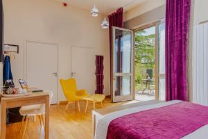 Hotels Demeures & Chateaux Auberge de la Tour - Hotel & Restaurants - Marcoles Auvergne : photos des chambres