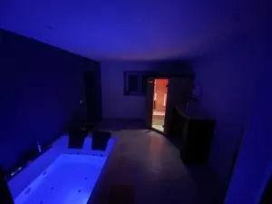 Détente et spa pour se ressourcer - 圣阿尔努-昂伊夫林