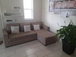 Maisons de vacances Notre nid d'amour - jacuzzi, piscine, billard, bar exterieur, terrain de boules : photos des chambres