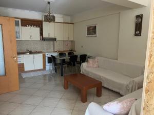 Andi Seaview Apartments