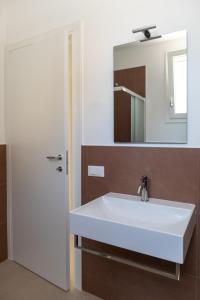 Riviera Venice Apartments