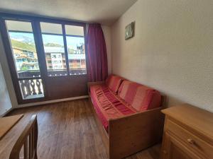 Studio fonctionnel proche des pistes avec balcon, animaux admis - FR-1-502-429
