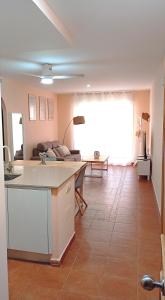 Casa Di Cotro bajo con gran jardín