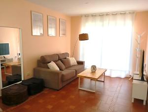 Casa Di Cotro bajo con gran jardín