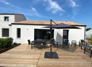 Les pieds dans le sable - Port-Joinville