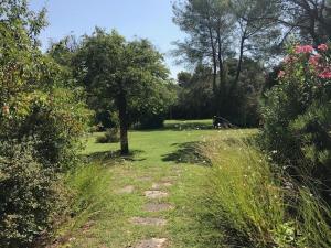 Villas MAS DES CIGALES Lambesc : photos des chambres
