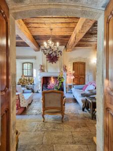 Villas MAS DES CIGALES Lambesc : photos des chambres
