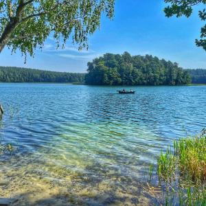 Poza czasem - domek letniskowy nad jeziorem