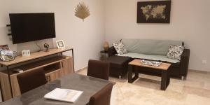 Appartements Gite L-hirondelle a St Antonin du Var, 2 chambres : photos des chambres