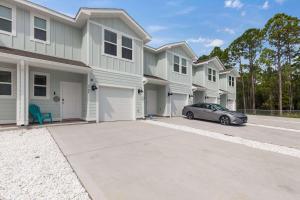 Drift Bay - Adventure Awaits! Zoo, Boat Ramp & Just Minutes from the Beach!