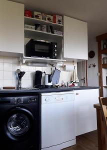 Appartements Chamrousse 1700 - Les Villages du Bachat - Silenes C32 - Classe 3 etoiles- Vue sur les montagnes - : photos des chambres